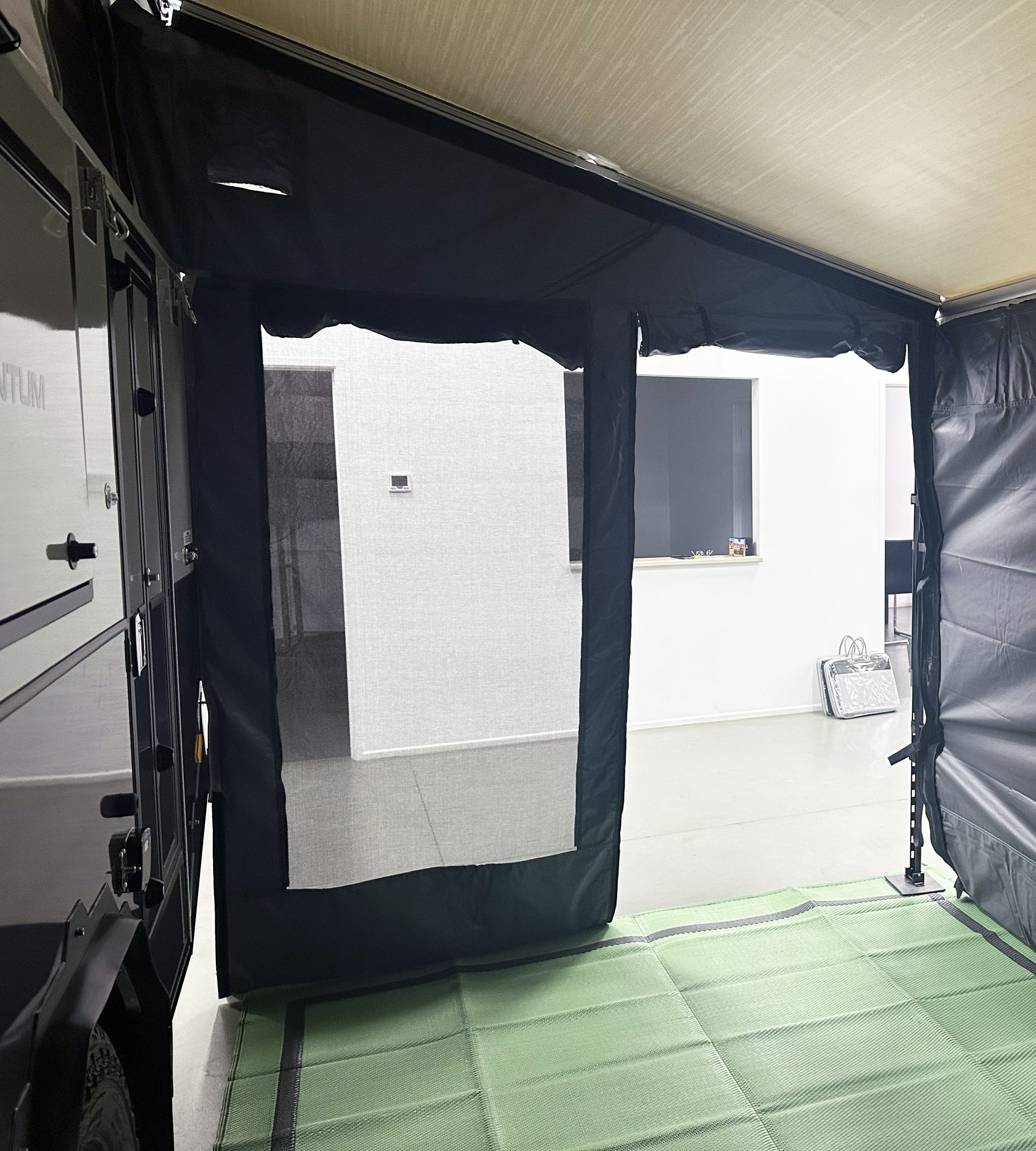 End wall - Back – Door + Window (Vent Top) PRE ORDER - Image 2